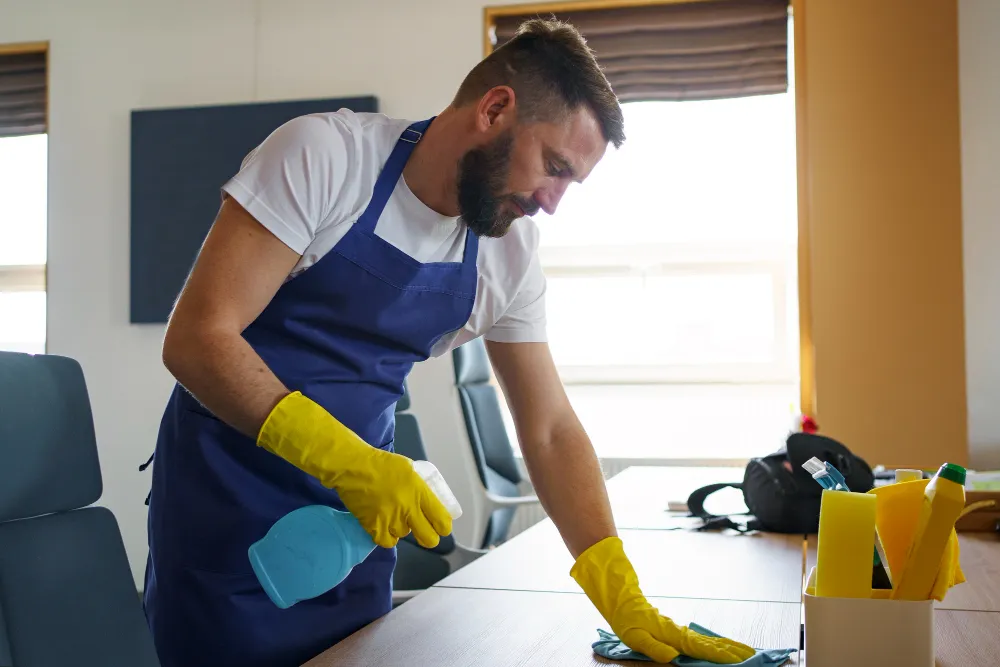 Room and Hall Deep Cleaning